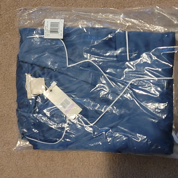 Ink and Ivy - Picture 3 of 4